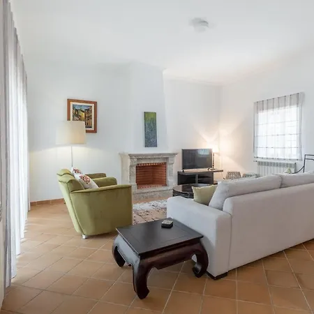 T2 Vila Dos Principes Ferienhaus Amoreira (Leiria)